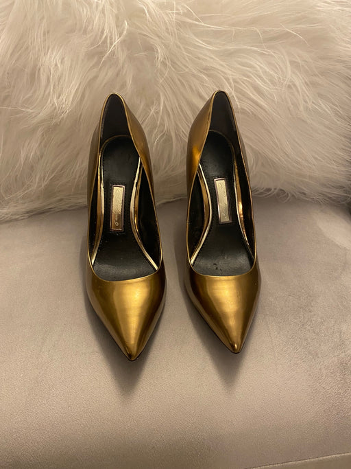 Boutique 9 gold heels